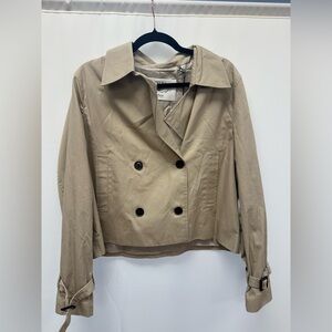 Aritzia Esquire Trench Coat size medium nwt